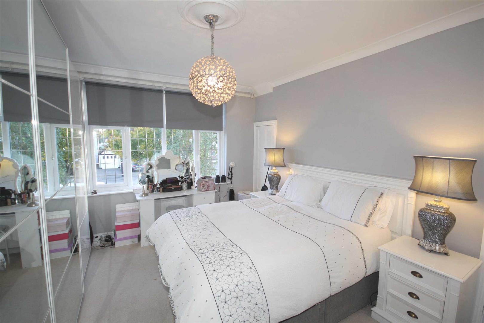 Petts Wood Road, Petts Wood